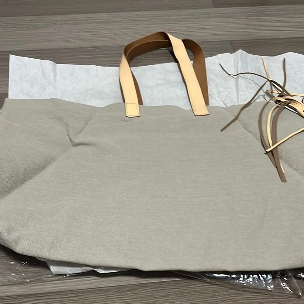 Lovestitch Elegant Cream and Tan Tote Bag
